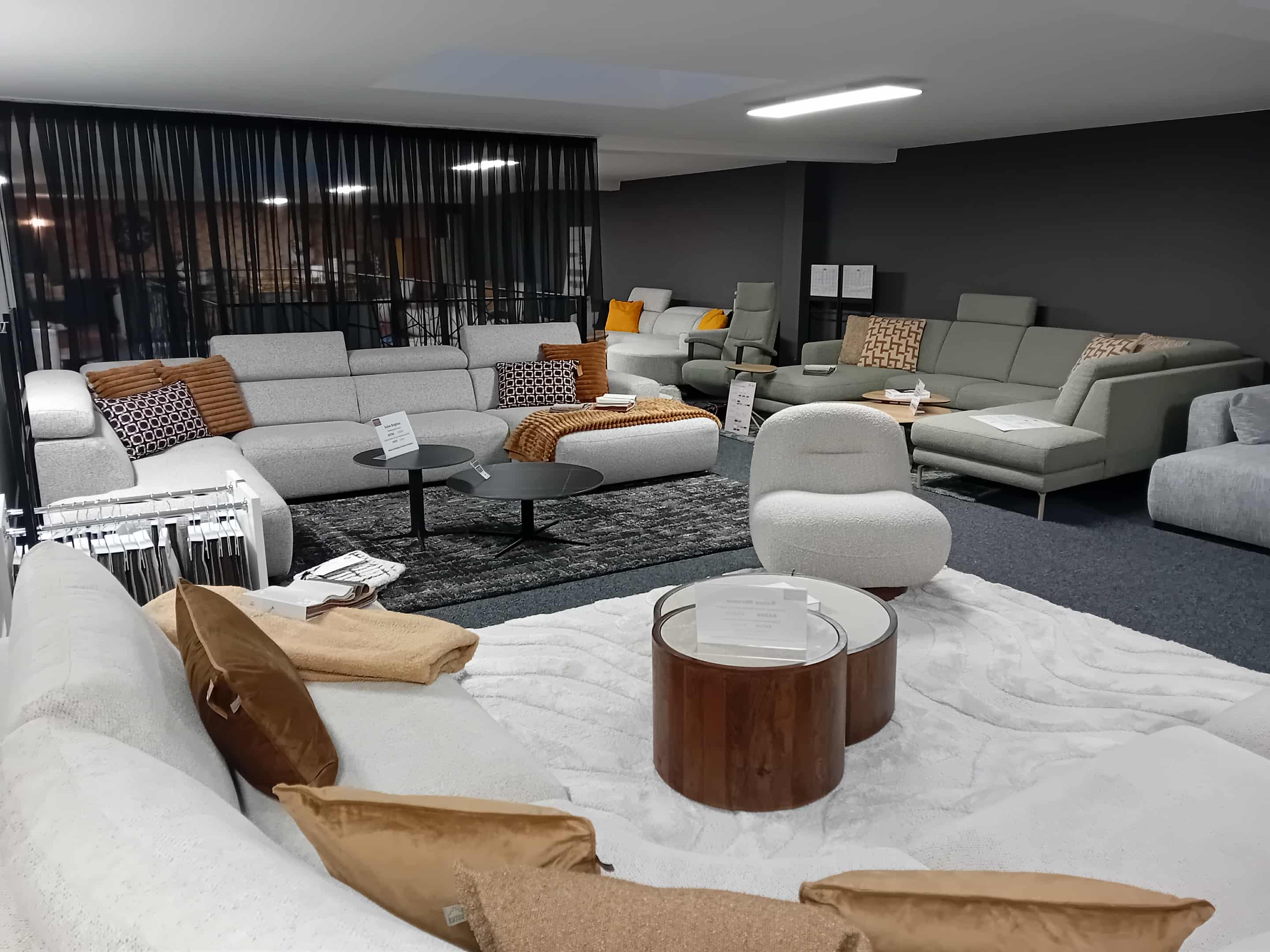 1db695f9-5194-493a-9832-51747e7882f7